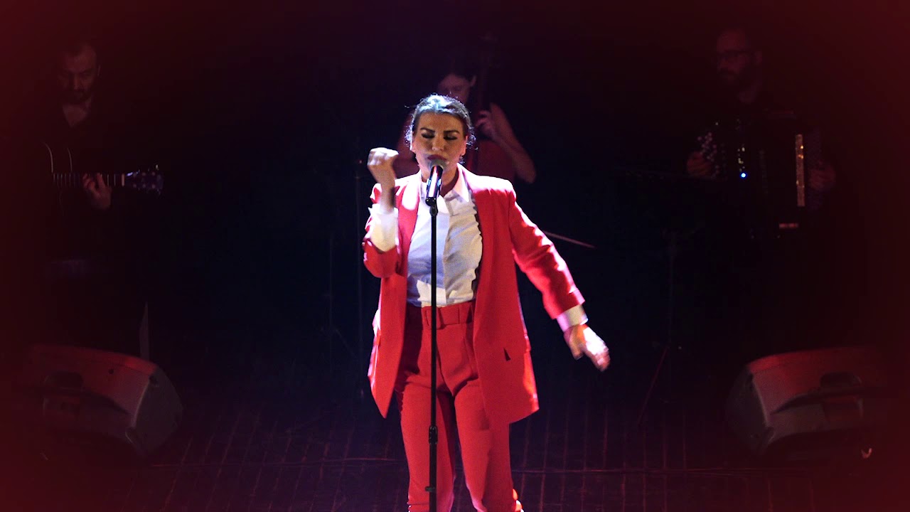 RED. A Dark Cabaret